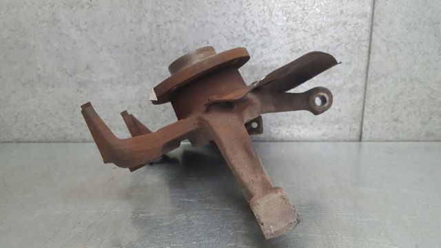 Muñón del eje, soporte de rueda, delantero derecho 357407256C VAG