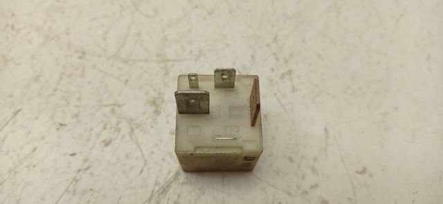Relé de bujía de precalentamiento Volkswagen Transporter 7JD, 7JE