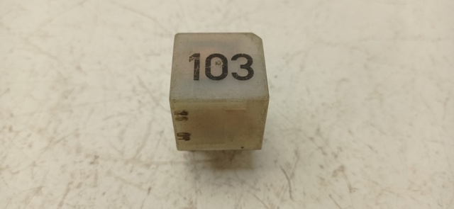 Relé de bujía de precalentamiento Volkswagen Transporter 7JD, 7JE