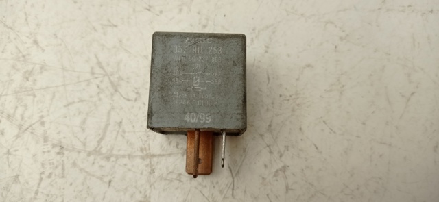 Relé de bujía de precalentamiento Volkswagen Transporter 7JD, 7JE