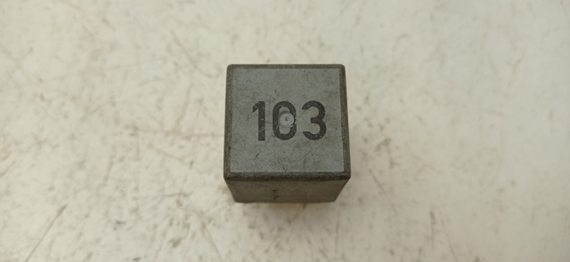 Relé de bujía de precalentamiento Volkswagen Transporter 7JD, 7JE