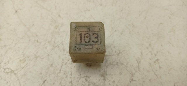 Relé de bujía de precalentamiento Volkswagen Transporter 7JD, 7JE