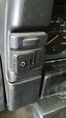 357941531 Interruptor de luces en el tablero  en stock Sabadell