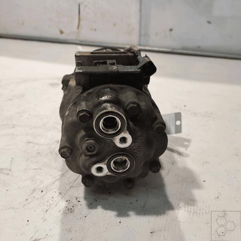 VOLVO 36000990 Compresor de aire acondicionado  disponible Valladolid