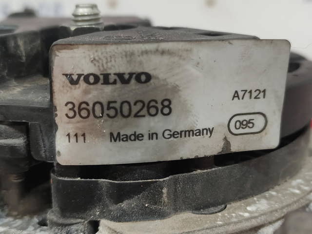VOLVO 36050268 Alternador  en stock Salamanca