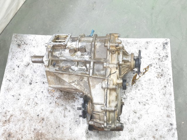 Caja de transferencia 361106D041 Toyota