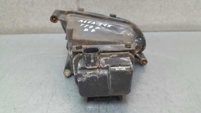 Faro antiniebla izquierdo Alfa Romeo 145 930