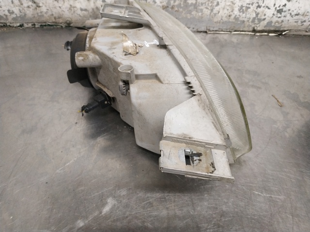 Faro izquierdo Fiat Punto 1 176