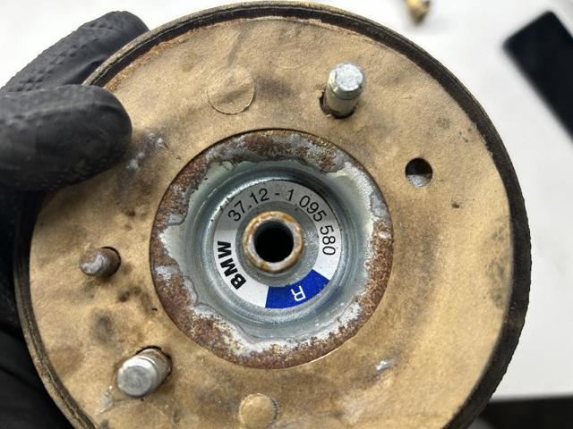Bolsa de aire del eje trasero 37121095580 BMW