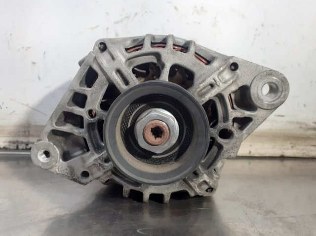 HYUNDAI 3730003350 Alternador  comprar en Albacete