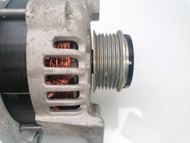 3730004950 HYUNDAI Alternador  en stock Huelva