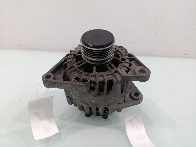 HYUNDAI 373002A601 Alternador comprar Pamplona