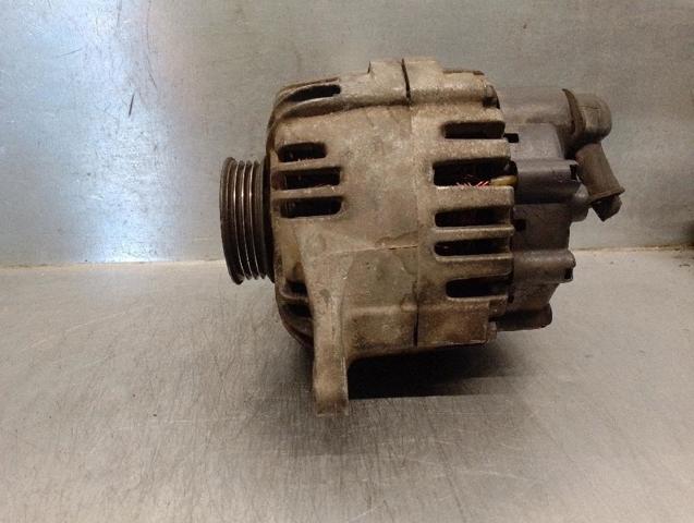 HYUNDAI 3730038400 Alternador  en stock Terrassa