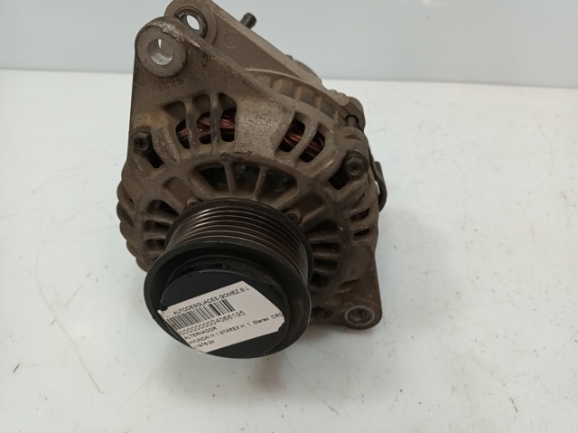 Alternador del motor 373004A003 HYUNDAI
