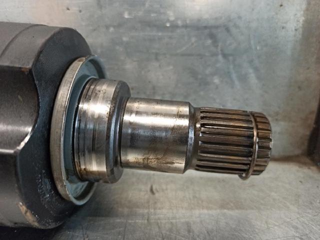 3815A075 MITSUBISHI Semieje delantero izquierdo  disponible Ourense