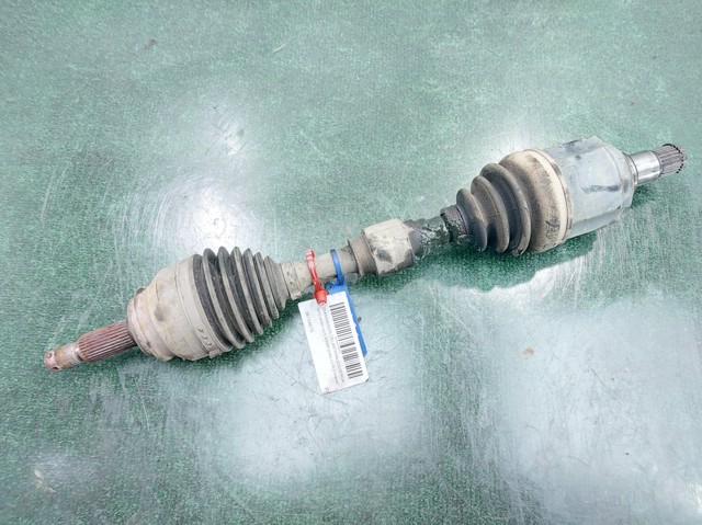 3815A075 MITSUBISHI Semieje delantero izquierdo  en stock Gandía