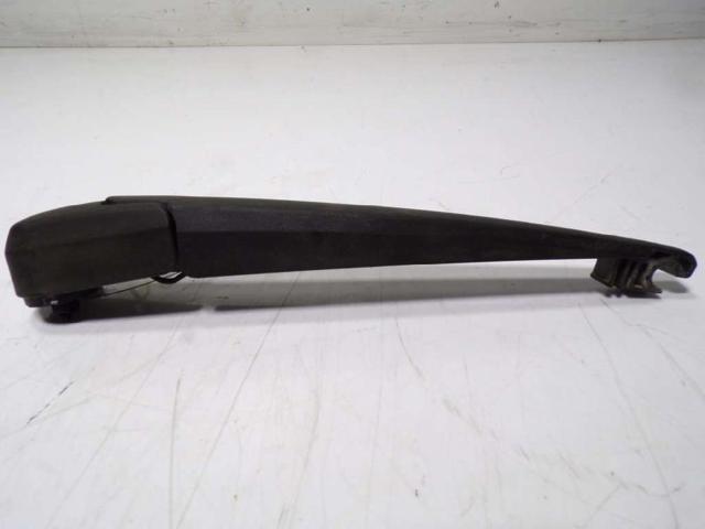 3882165J00 SUZUKI Brazo del limpiaparabrisas, trasero  en stock Córdoba