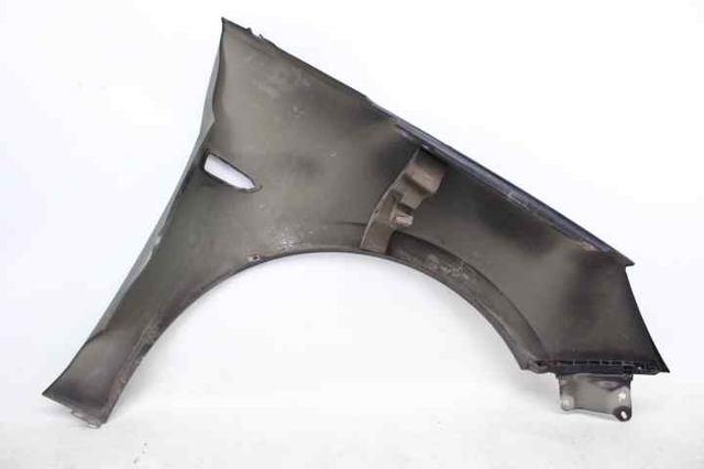 39011390 Aleta delantera izquierda  comprar en Reus