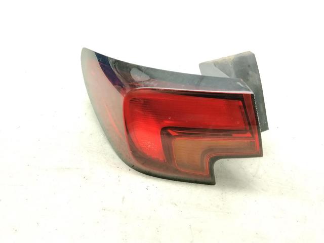 39015943 Piloto trasero exterior izquierdo  en stock Castellón