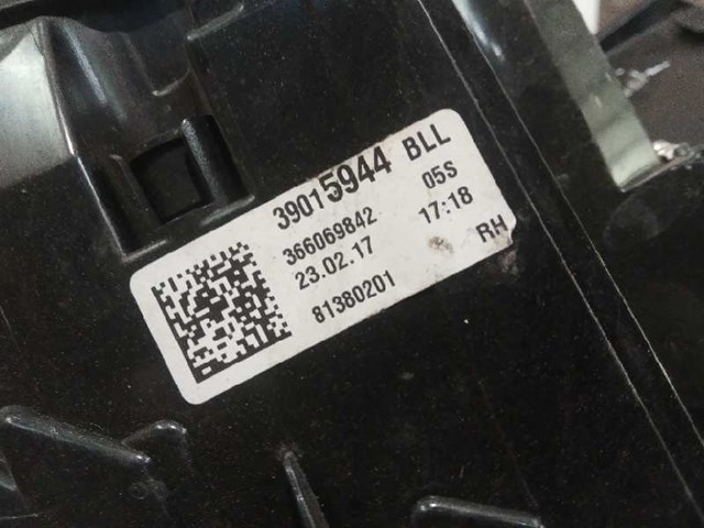 39015944 Piloto trasero exterior derecho comprar Sevilla