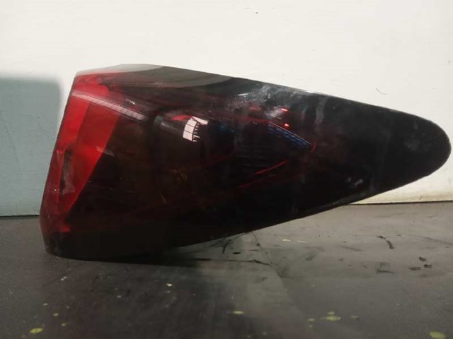 39015944 Piloto trasero exterior derecho comprar Girona