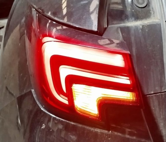 39015945 Piloto trasero exterior izquierdo  comprar en Pontevedra