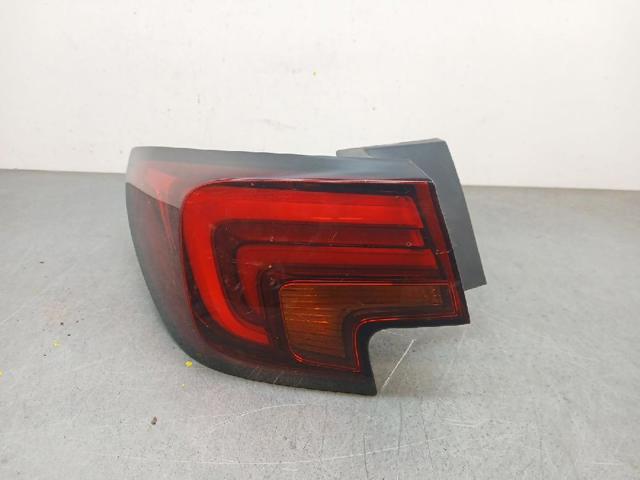 39015945 Piloto trasero exterior izquierdo  comprar en Pontevedra