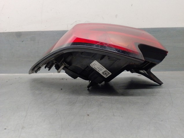 39015945 Piloto trasero exterior izquierdo  en stock Sabadell
