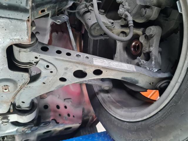 39021472 OPEL Brazo inferior izquierdo de la suspensión delantera  comprar en Oviedo