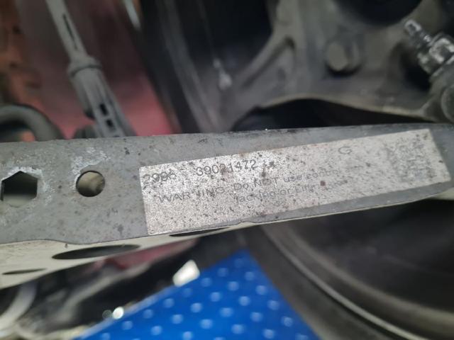 39021472 Brazo inferior izquierdo de la suspensión delantera comprar Sevilla