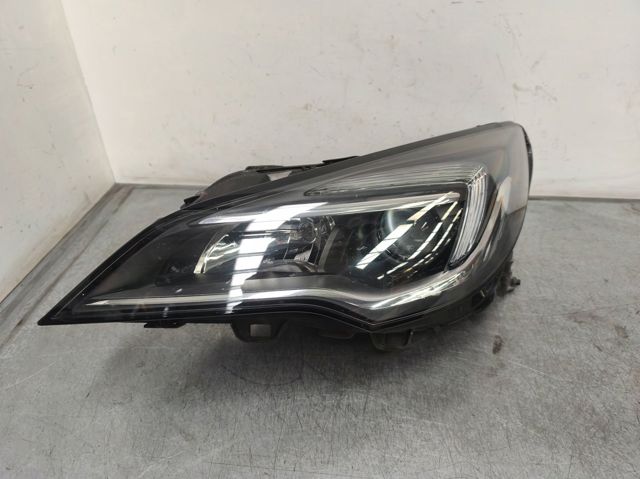39047198 OPEL Faro izquierdo  en stock Córdoba