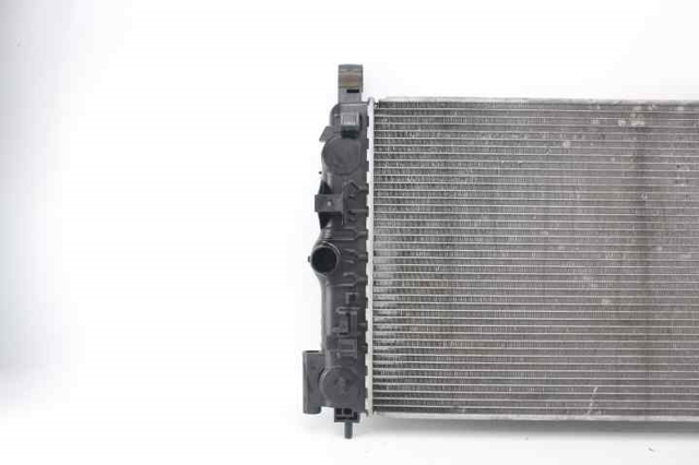 OPEL 39074664 Radiador  en stock Terrassa