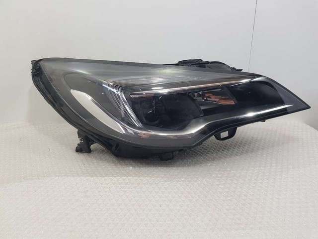 OPEL 39081893 Faro derecho  en stock Salamanca