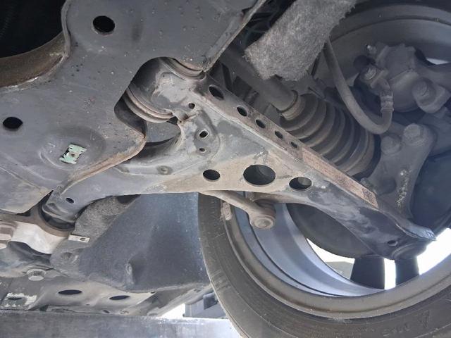 39089344 OPEL Brazo inferior izquierdo de la suspensión delantera comprar Madrid
