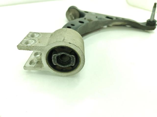 39089345 Brazo inferior derecho de la suspensión delantera  disponible Burgos