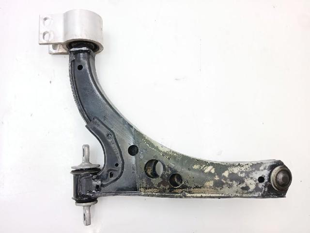 39089345 OPEL Brazo inferior derecho de la suspensión delantera  en stock Gandía