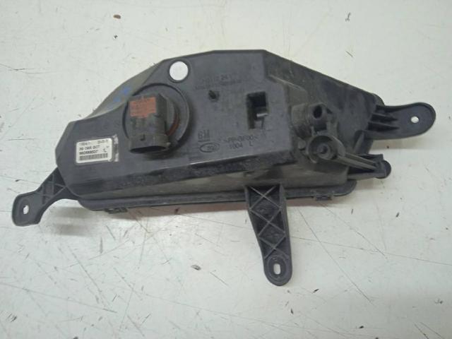 39098907 Faro antiniebla izquierdo  comprar en Reus