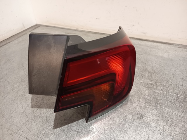 39099015 OPEL Piloto trasero exterior derecho  en stock Gandía