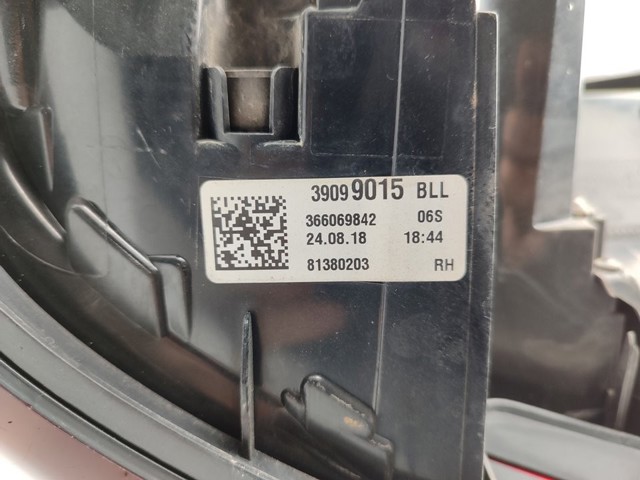 39099015 Piloto trasero exterior derecho  en stock Sabadell