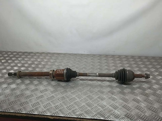 RENAULT 391001209R Semieje delantero derecho  comprar en Ponferrada