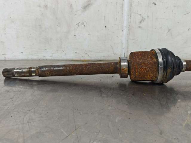 NISSAN 391002176R Semieje delantero derecho  en stock Salamanca