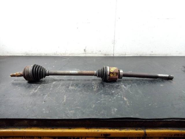 Semieje delantero derecho 391002176R NISSAN