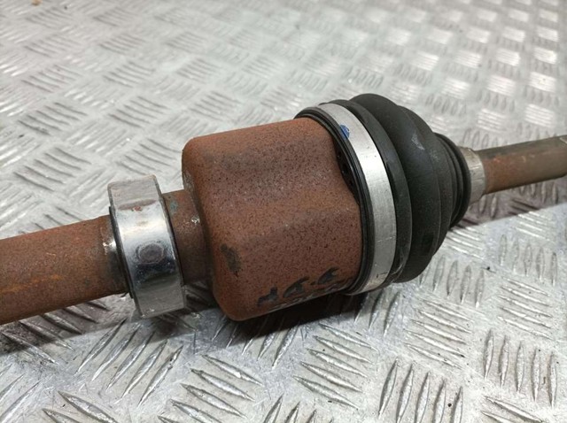 391005010R RENAULT Semieje delantero derecho  en stock Huelva