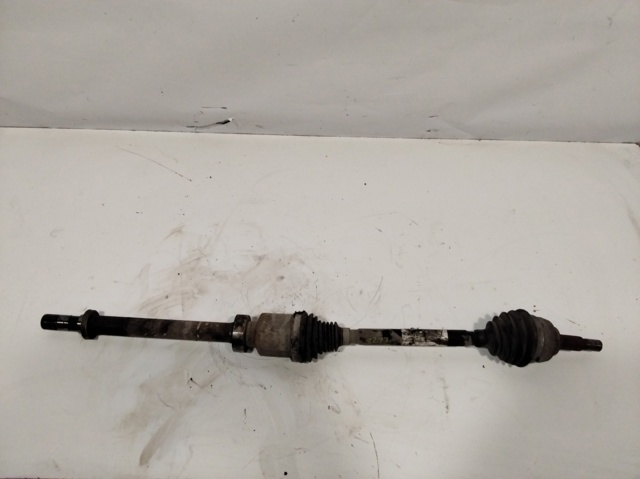 Semieje delantero derecho 391005338R RENAULT