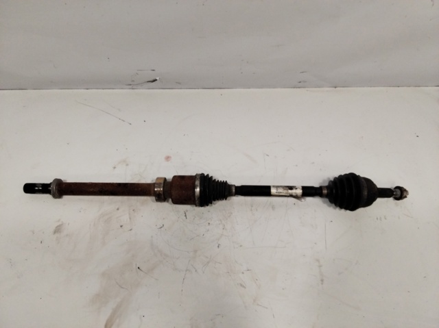 Semieje delantero derecho 391005624R RENAULT