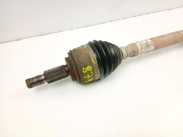 Árbol de transmisión delantero derecho Renault Kangoo 1 KC0, KC1