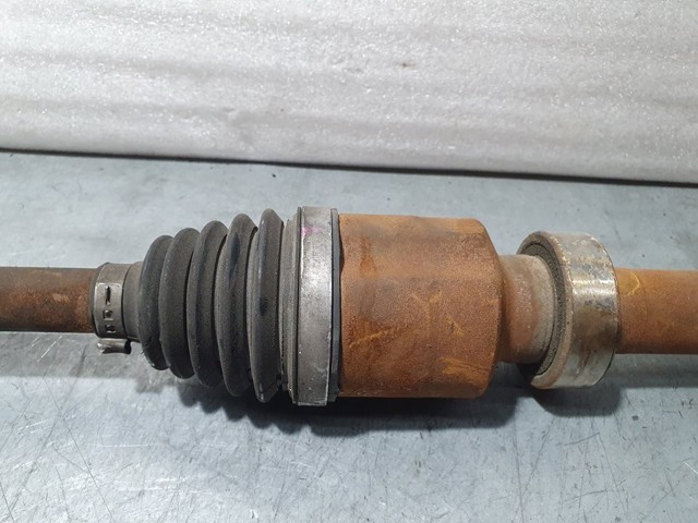 391008239R Semieje delantero derecho  disponible Málaga