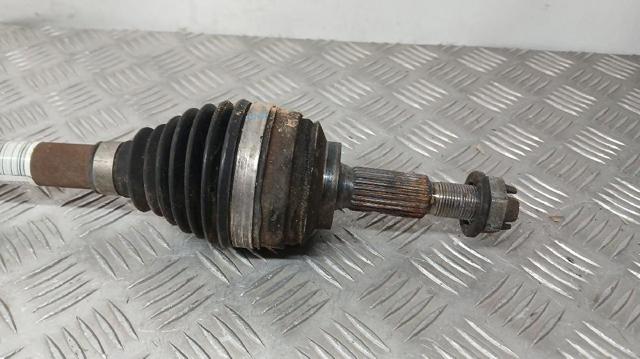 391008239R RENAULT Semieje delantero derecho  en stock Córdoba