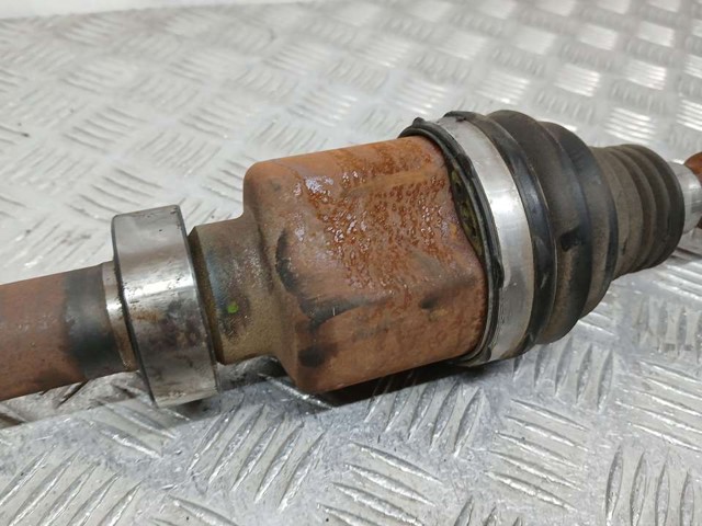 391008707R RENAULT Semieje delantero derecho  en stock Huelva