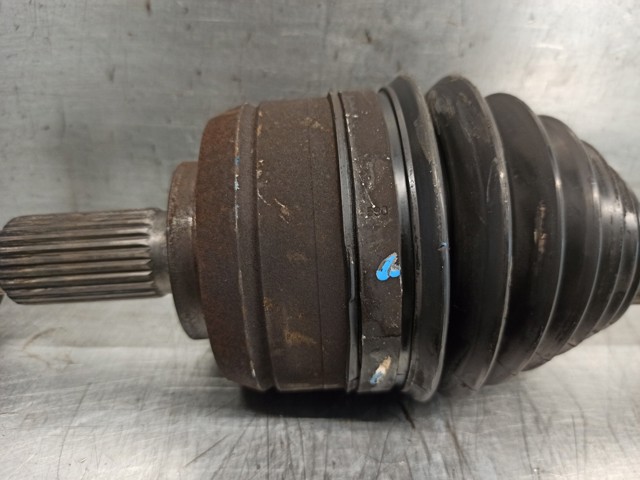 RENAULT 391009002R Semieje delantero derecho  en stock Salamanca